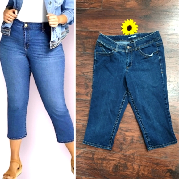 Lane Bryant Denim - LANE BRYANT CROPED JEANS 👖